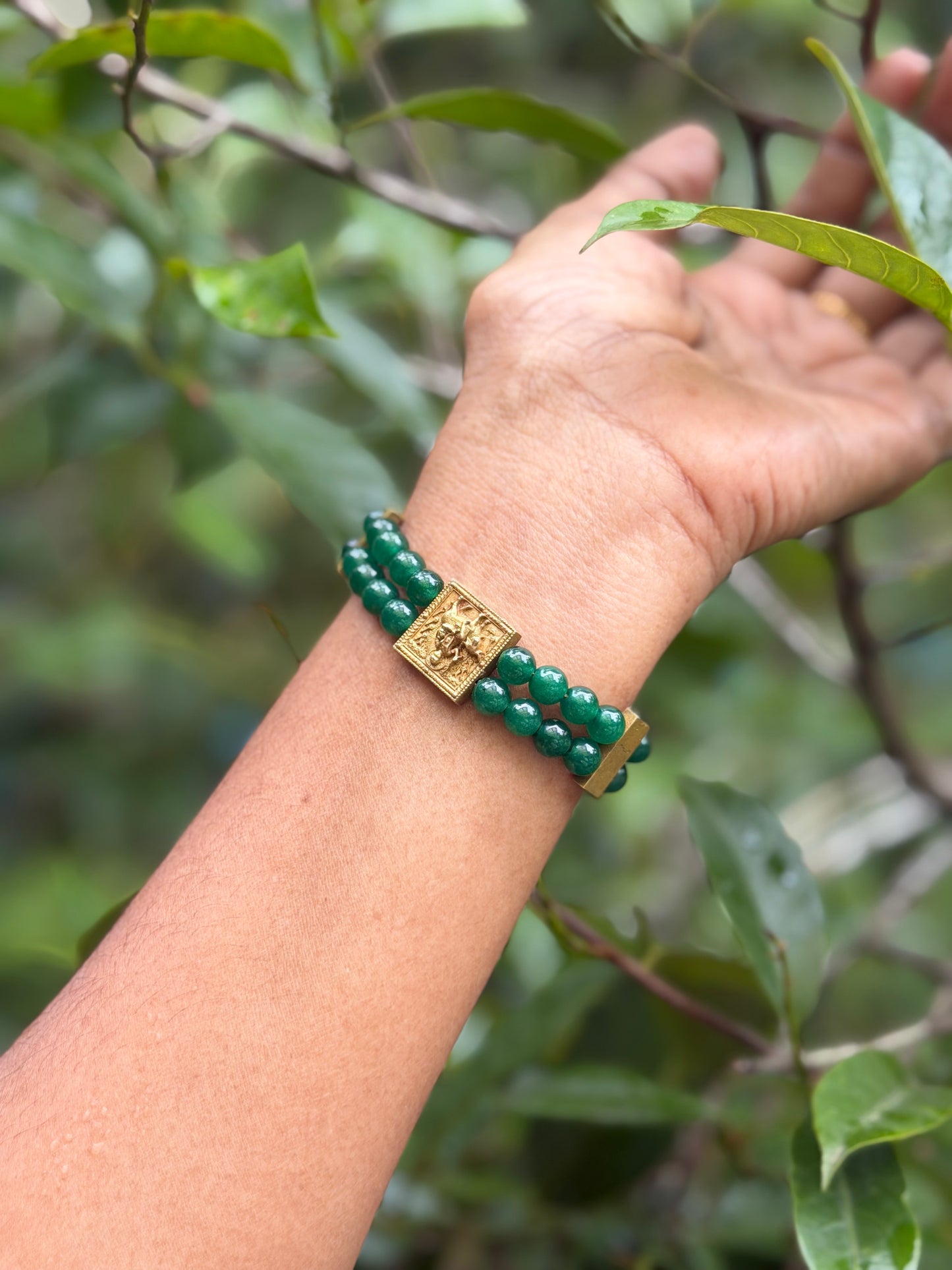 Emerald Green jade Beaded Bracelet with Gold Clasp