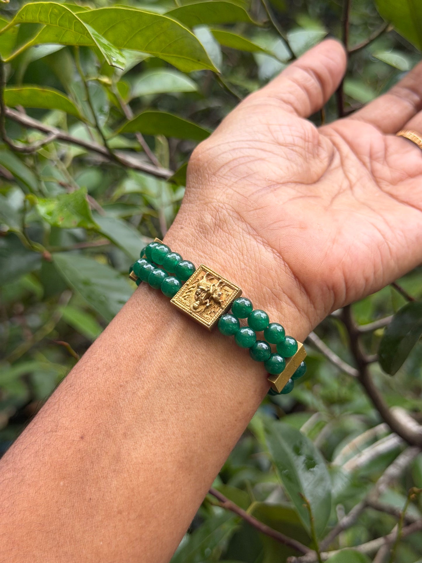 Emerald Green jade Beaded Bracelet with Gold Clasp