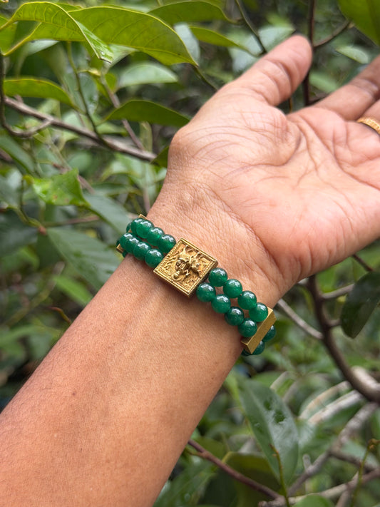 Emerald Green jade Beaded Bracelet with Gold Clasp