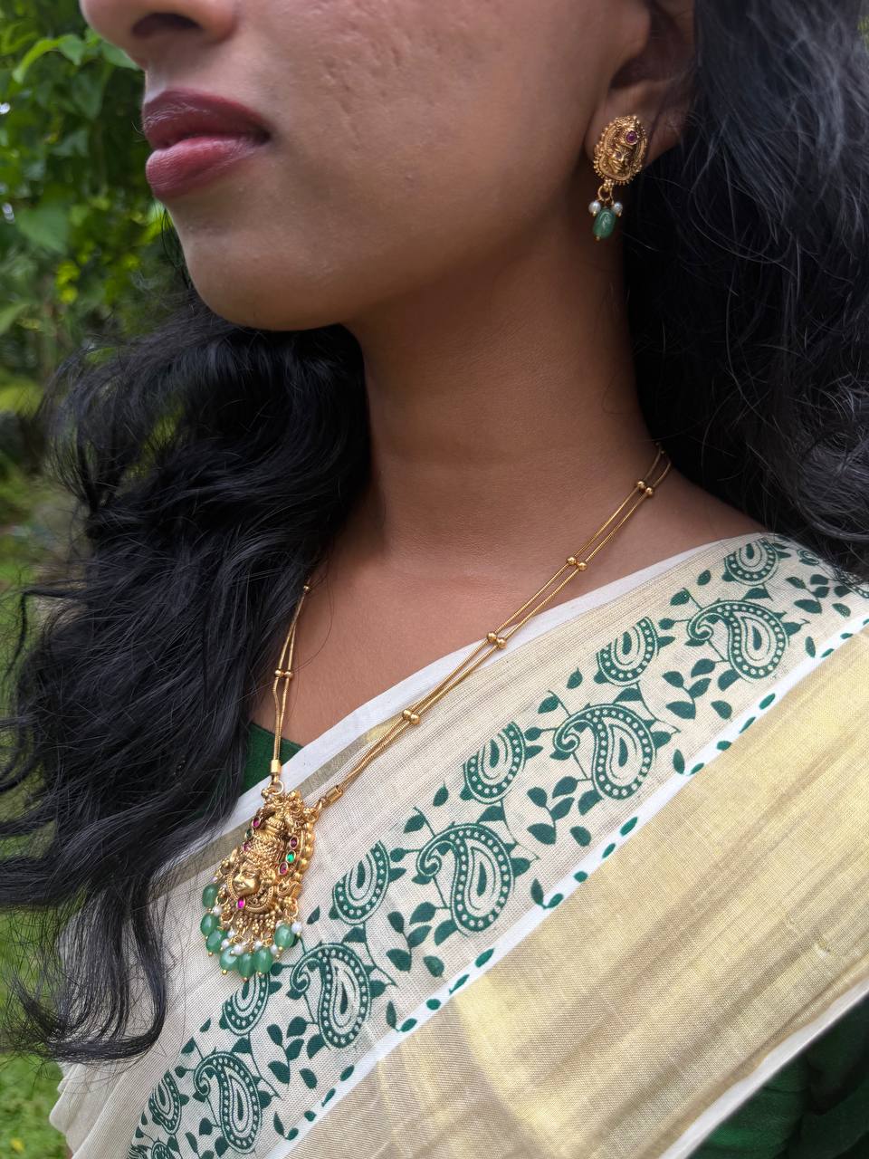 Gold Round Pendant Necklace